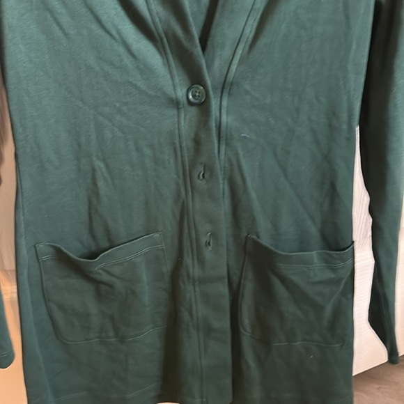 Women's Green Cardigan Sweater NWOT 
Issaac mizrah live essentials 
Size xxs - Picture 3 of 4